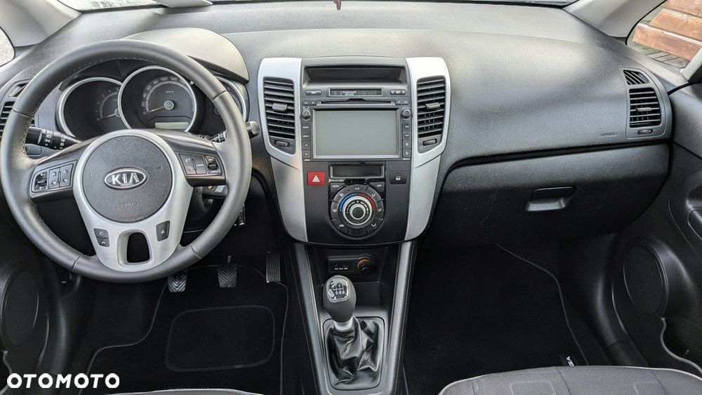 Kia Venga - 22