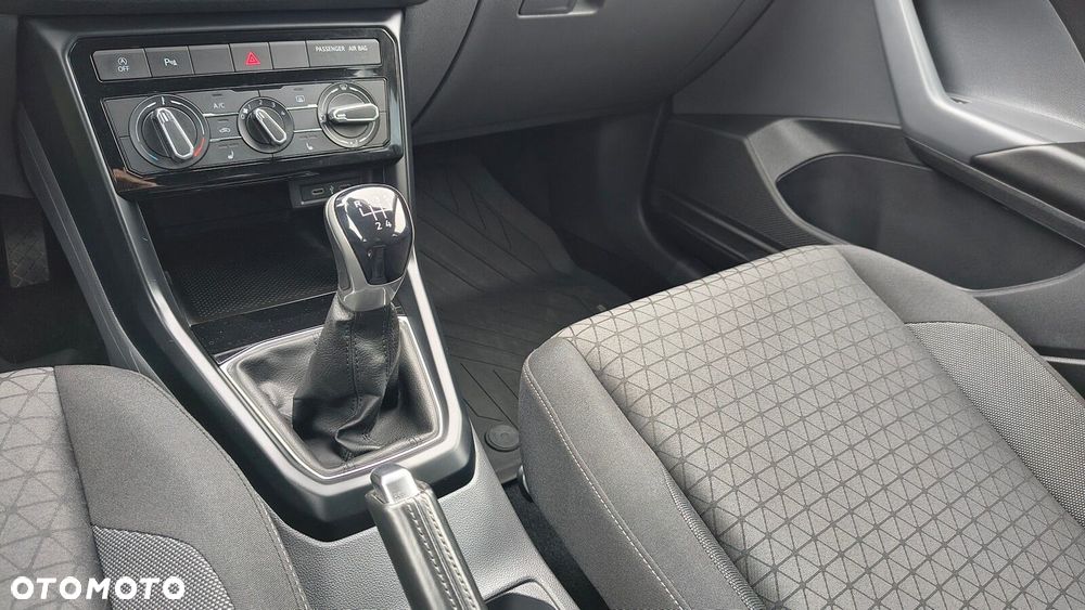 Volkswagen T-Cross - 27