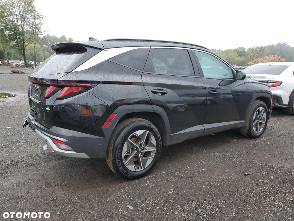 Hyundai Tucson - 4