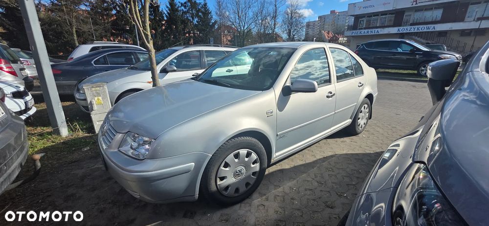 Volkswagen Bora Variant 1.6 - 4