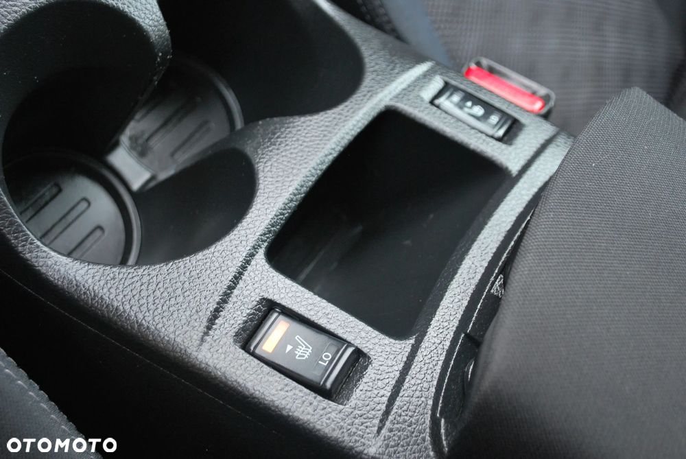 Nissan Qashqai - 23