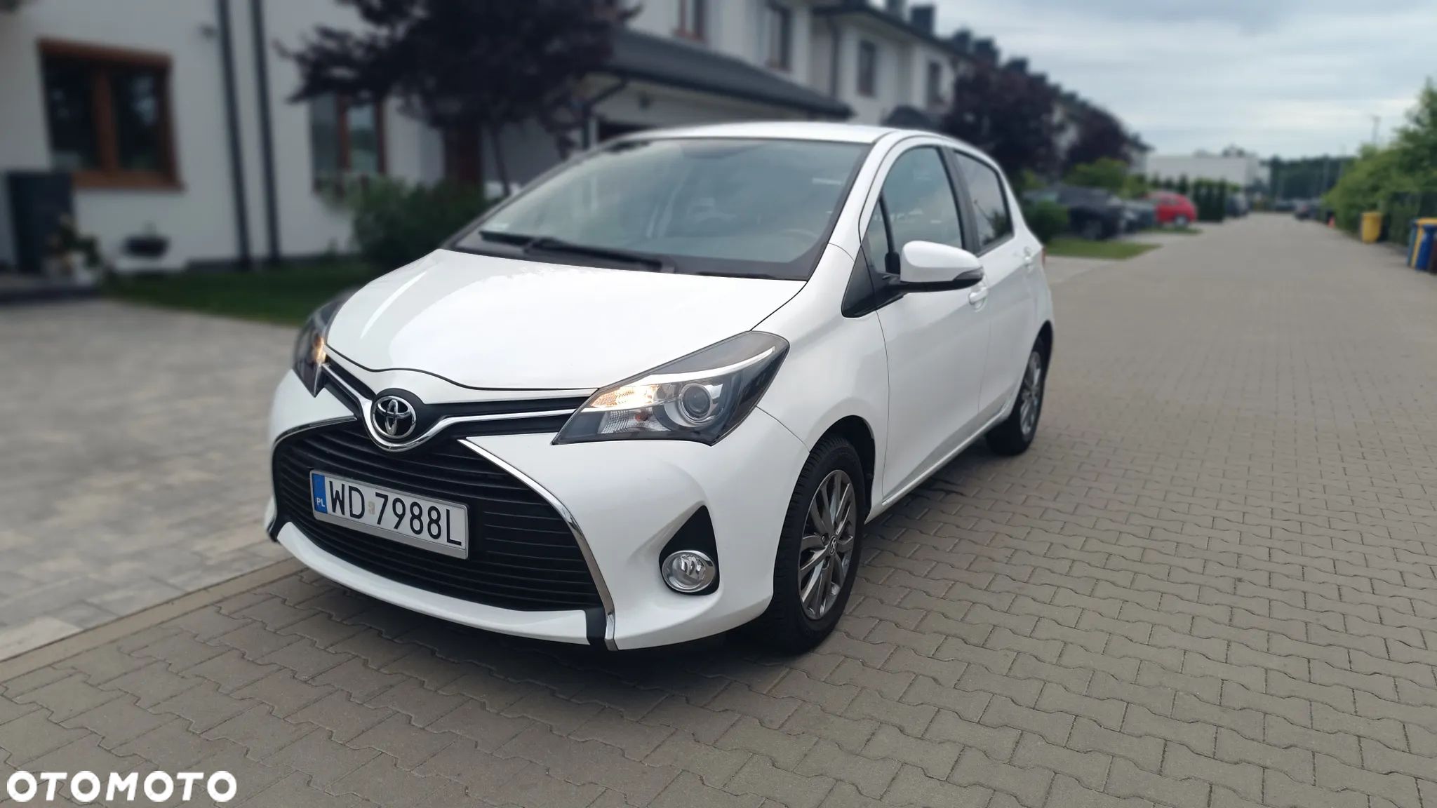Toyota Yaris 1.33 Premium EU6 - 1