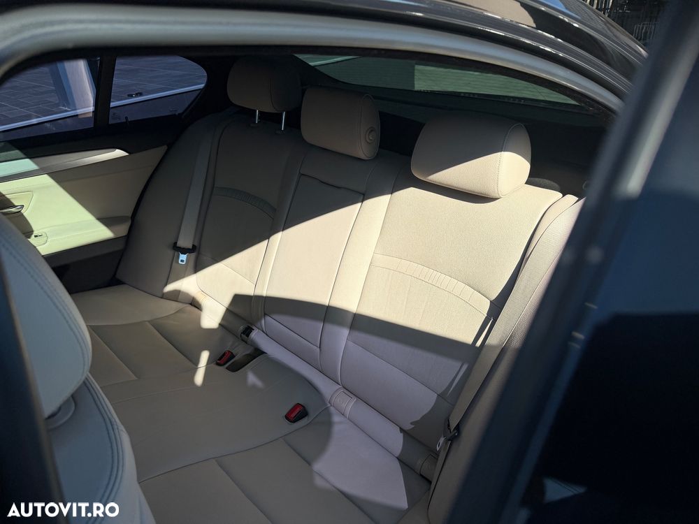BMW Seria 5 535d xDrive AT - 18