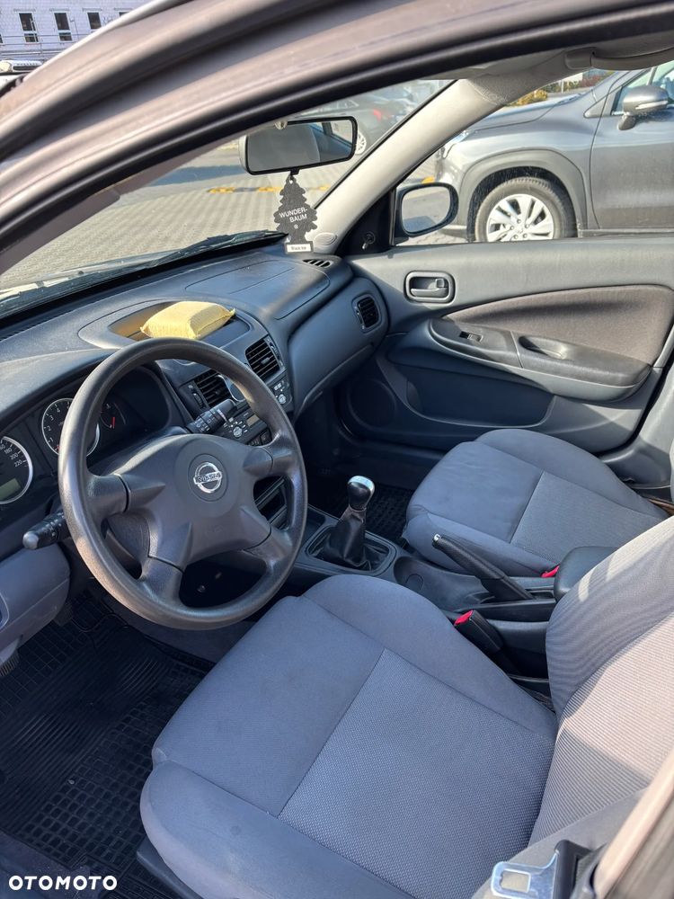 Nissan Almera - 3