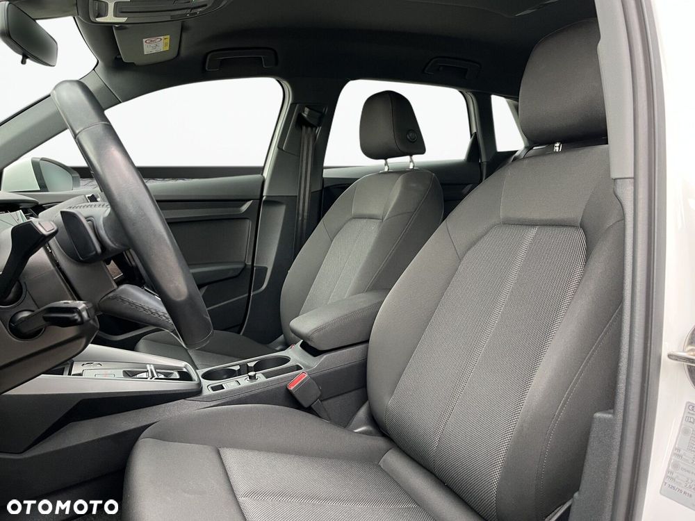 Audi A3 Sportback - 13