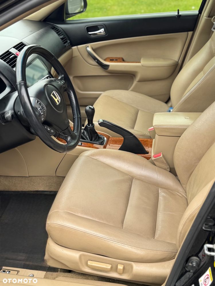Honda Accord 2.0 i Executive - 7
