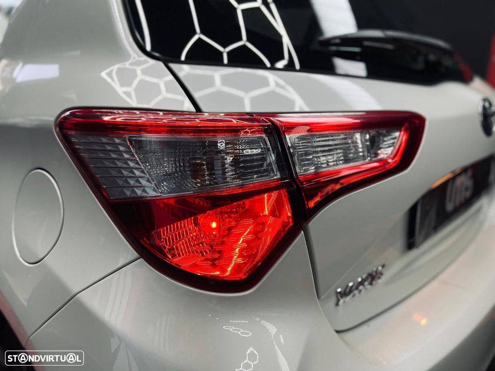 Toyota Yaris 1.5 HSD Comfort - 15