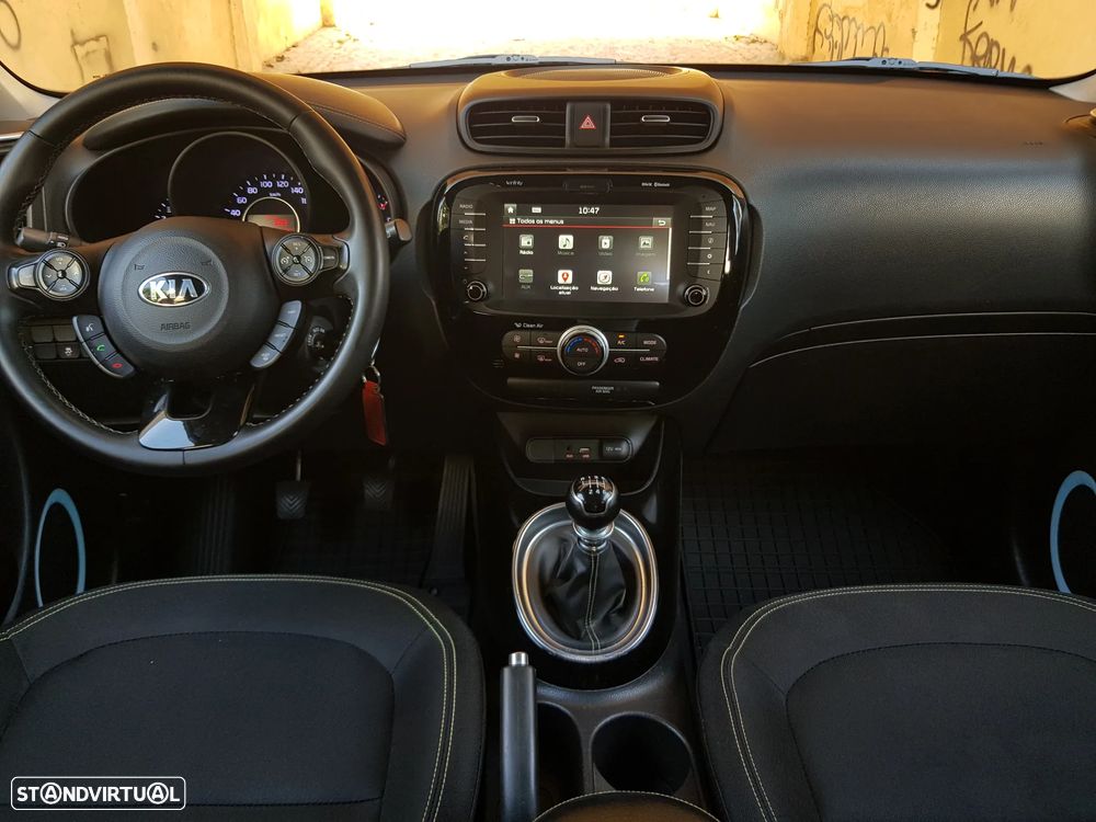 Kia Soul 1.6 CRDi TX - 13