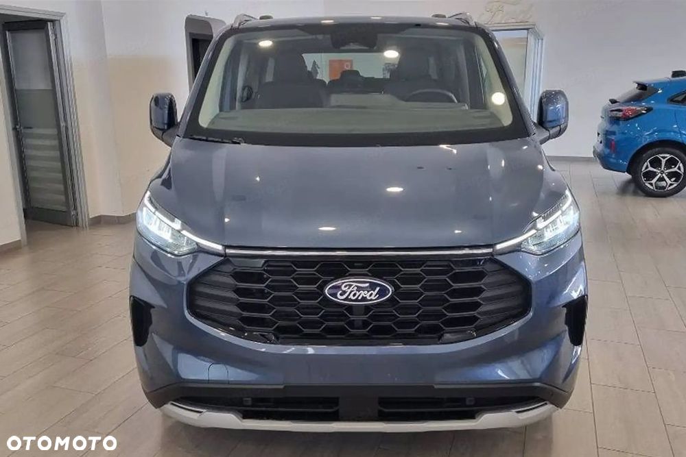 Ford Tourneo Custom - 4