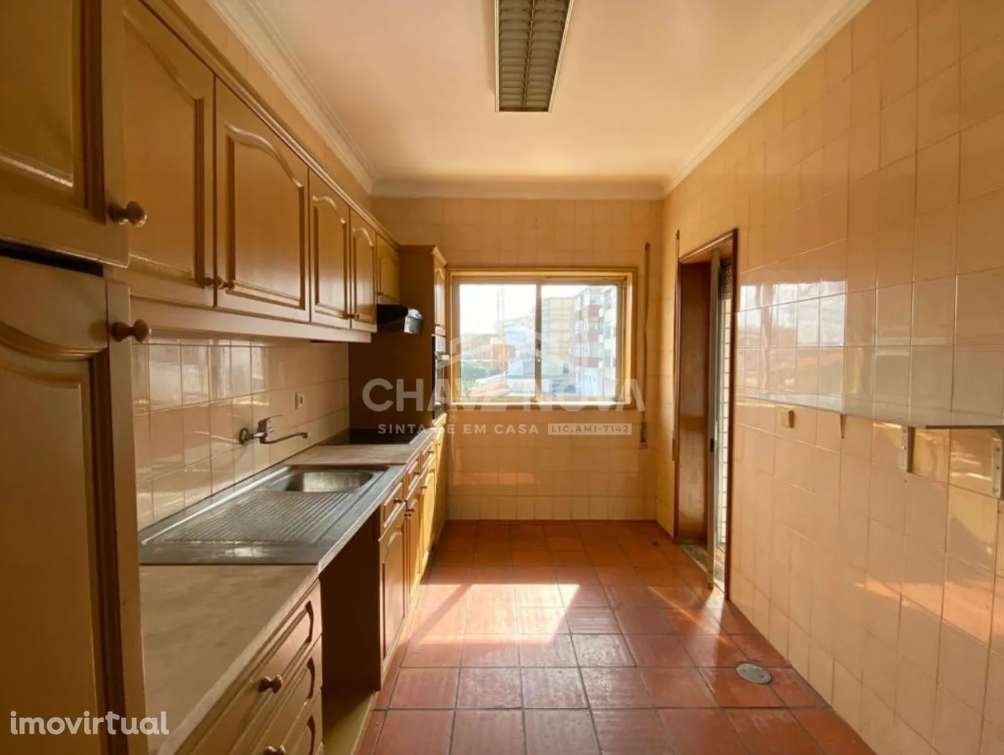Apartamento T3 para VENDA - Maia, próximo à rotunda do Lavrador - Grande imagem: 4/15