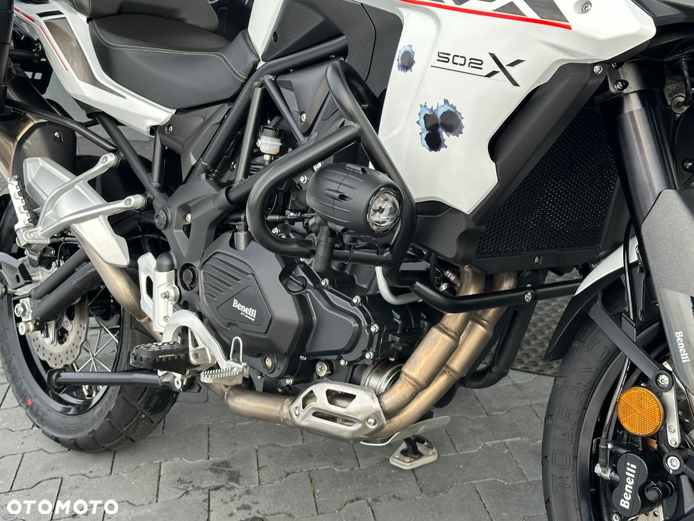 Benelli TRK 502X - 16