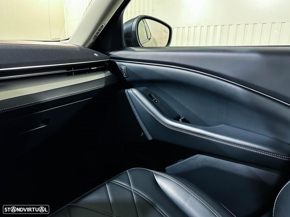 Ford Mustang Mach-E 98.7 kWh Premium AWD - 25