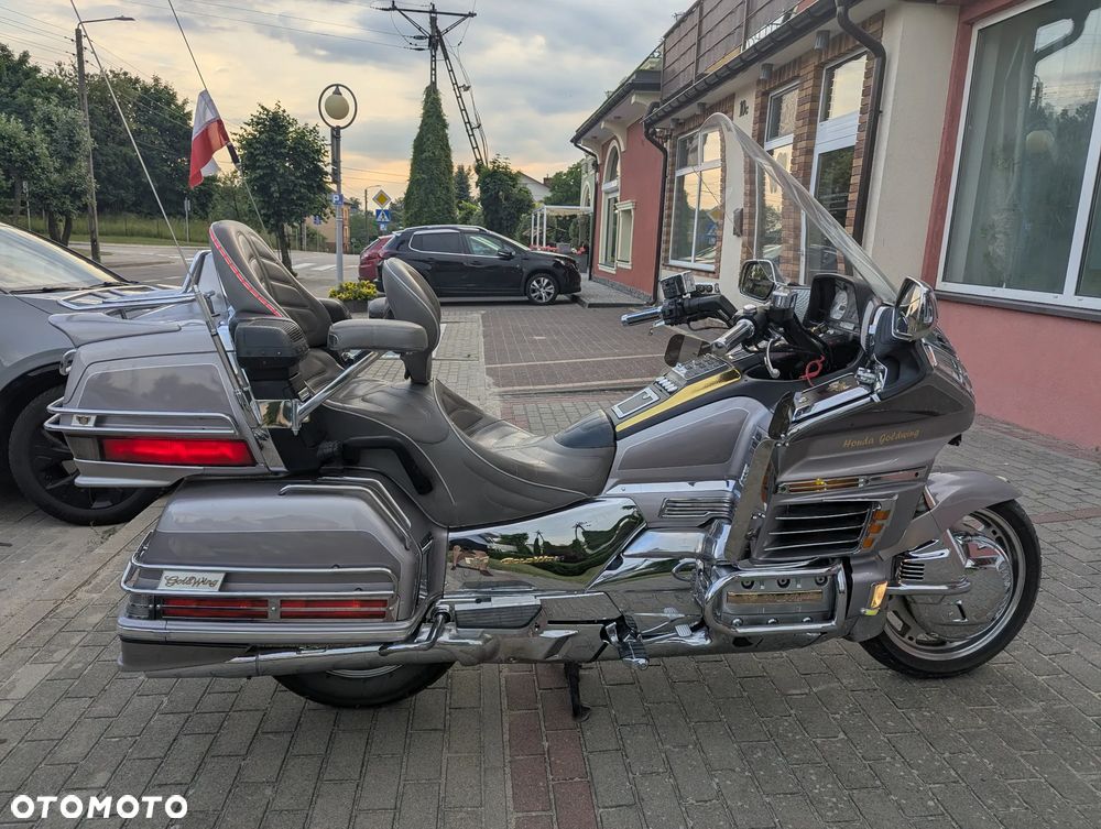 Honda GL - 8