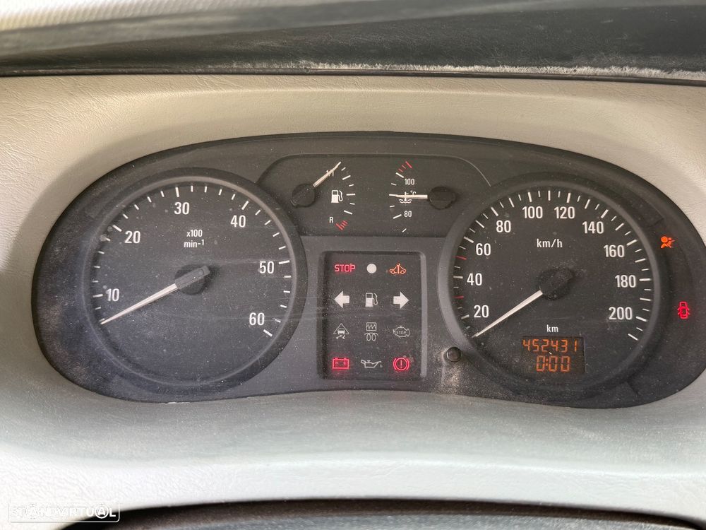 Opel Vivaro 1.9 cdti - 43