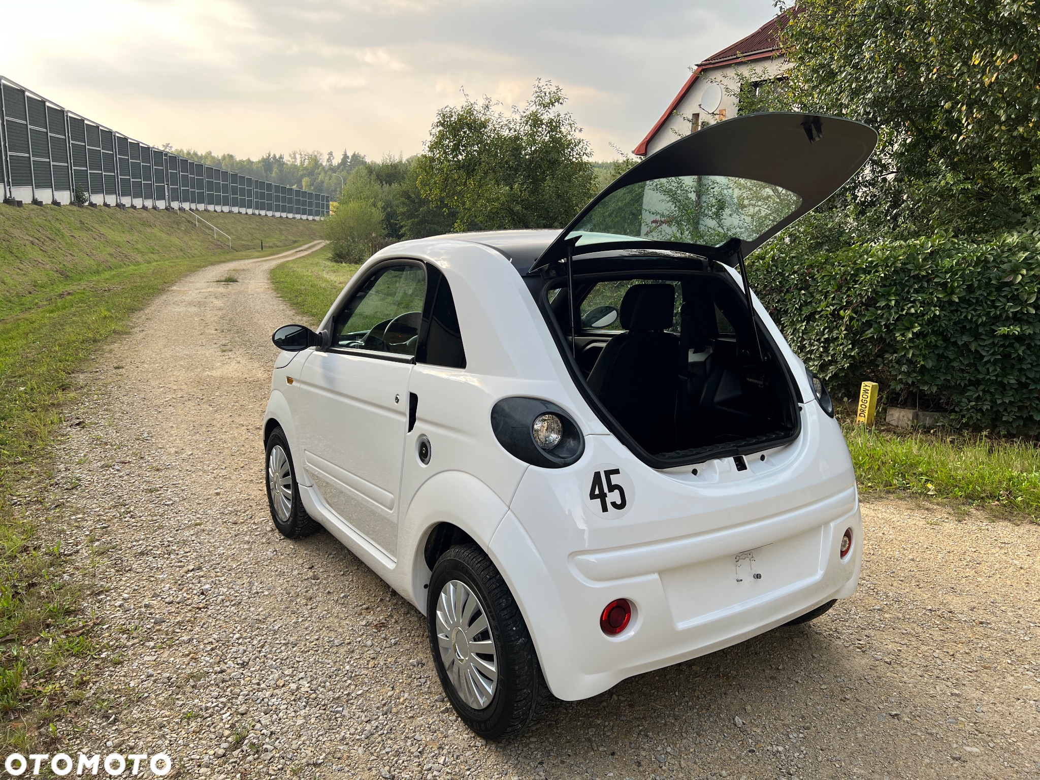 Microcar DUE - 15