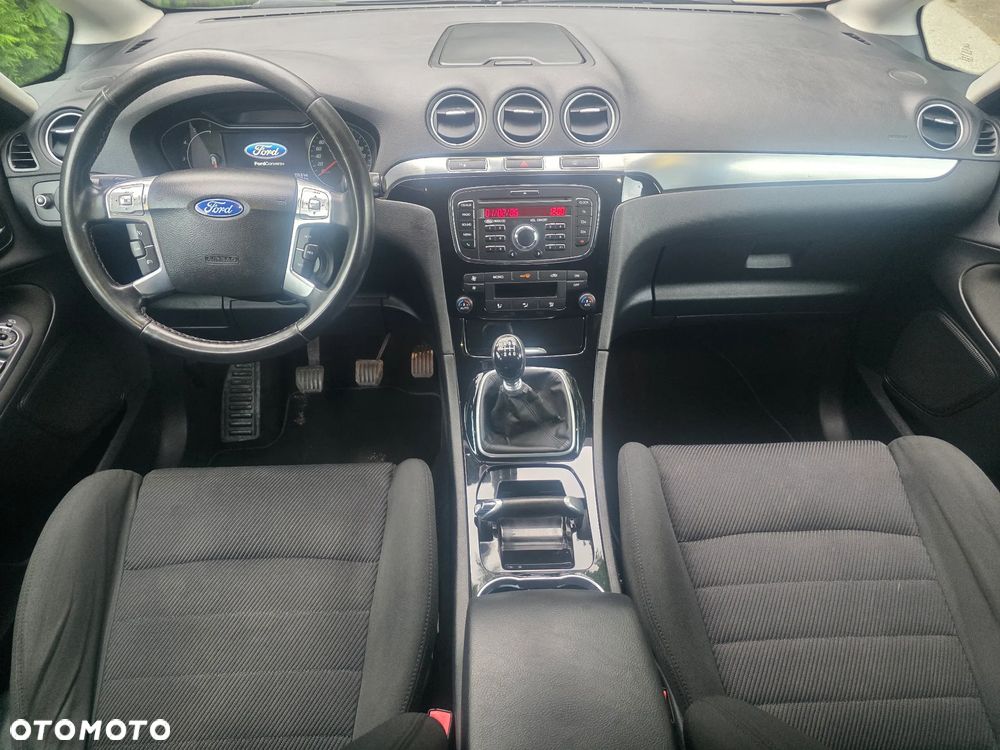 Ford S-Max - 16