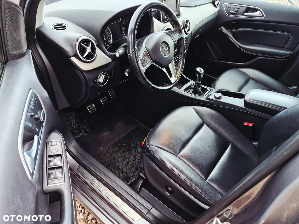 Mercedes-Benz Klasa B 180 BlueEFFICIENCY Edition Style - 9
