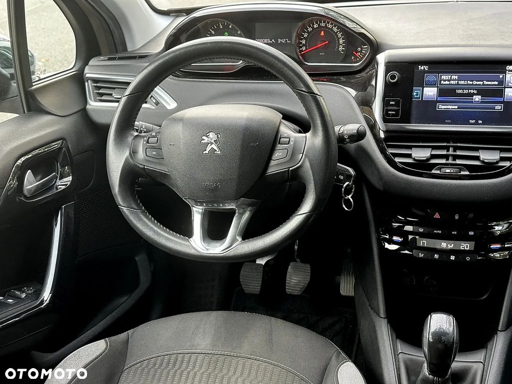 Peugeot 208 1.2 PureTech Style - 9