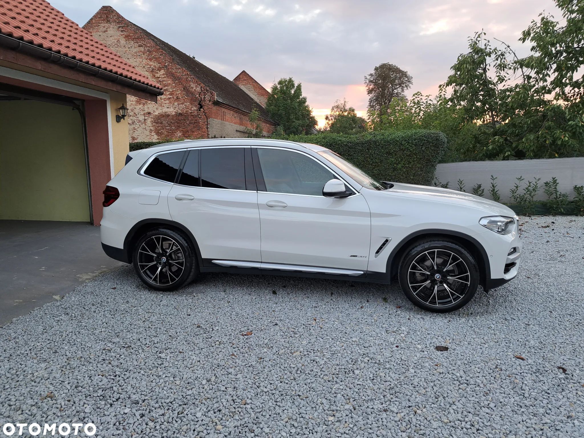 BMW X3 xDrive30i GPF Luxury Line - 1