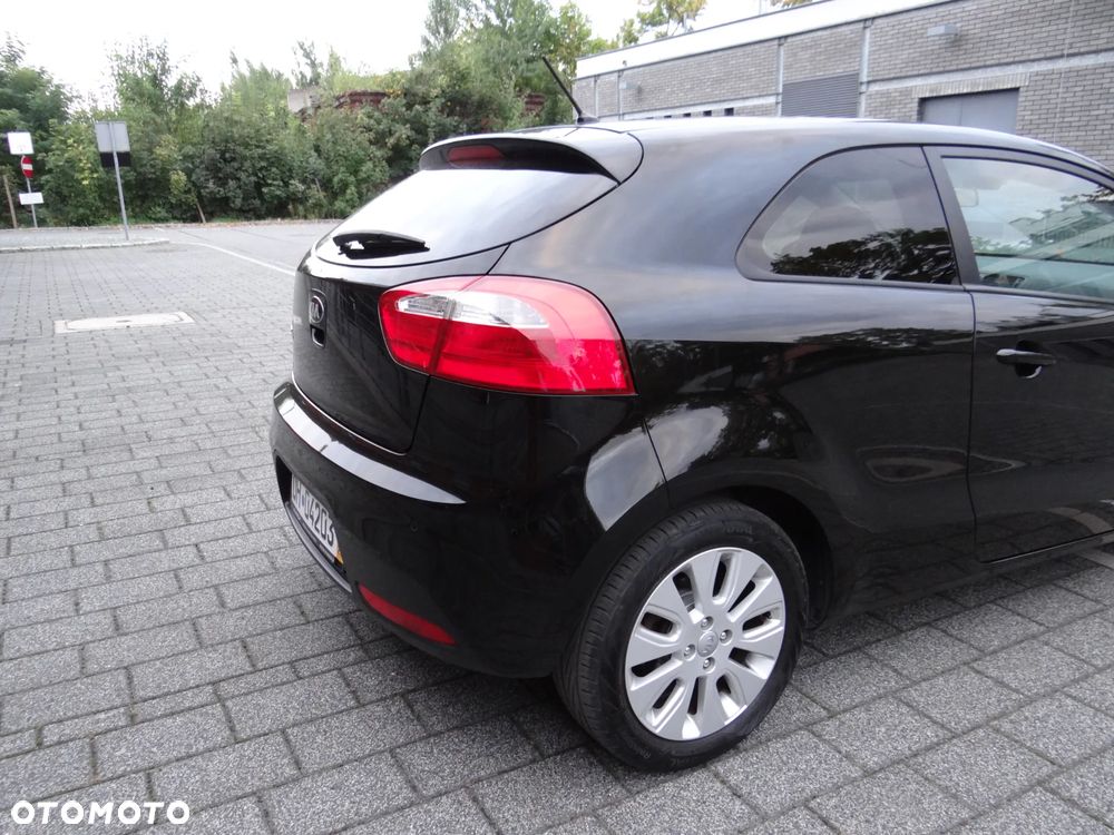 Kia Rio 1.4 Dream Team Edition - 15
