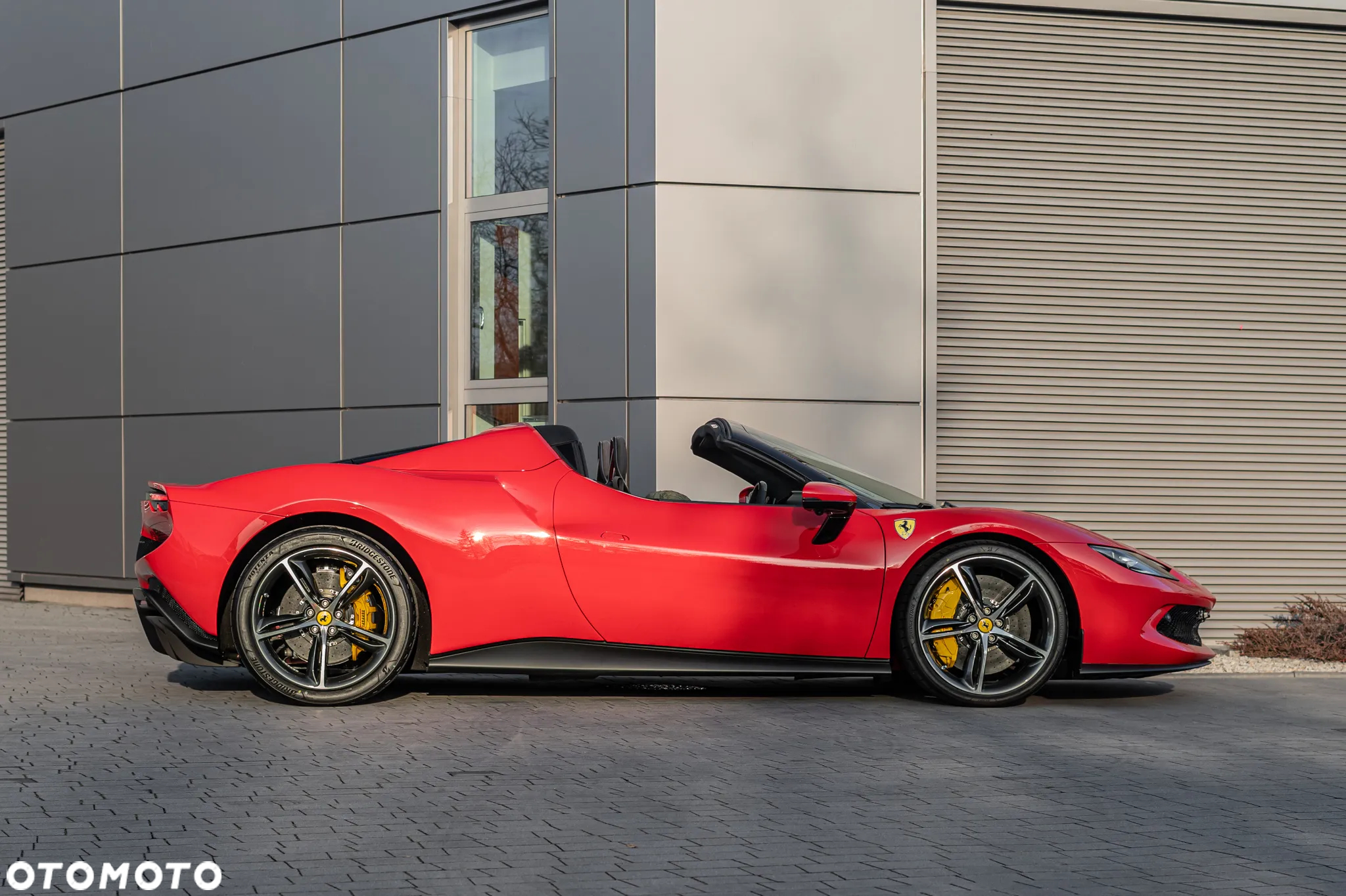 Ferrari 296 GTS - 2