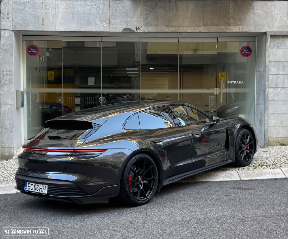 Porsche Taycan Sport Turismo GTS - 8