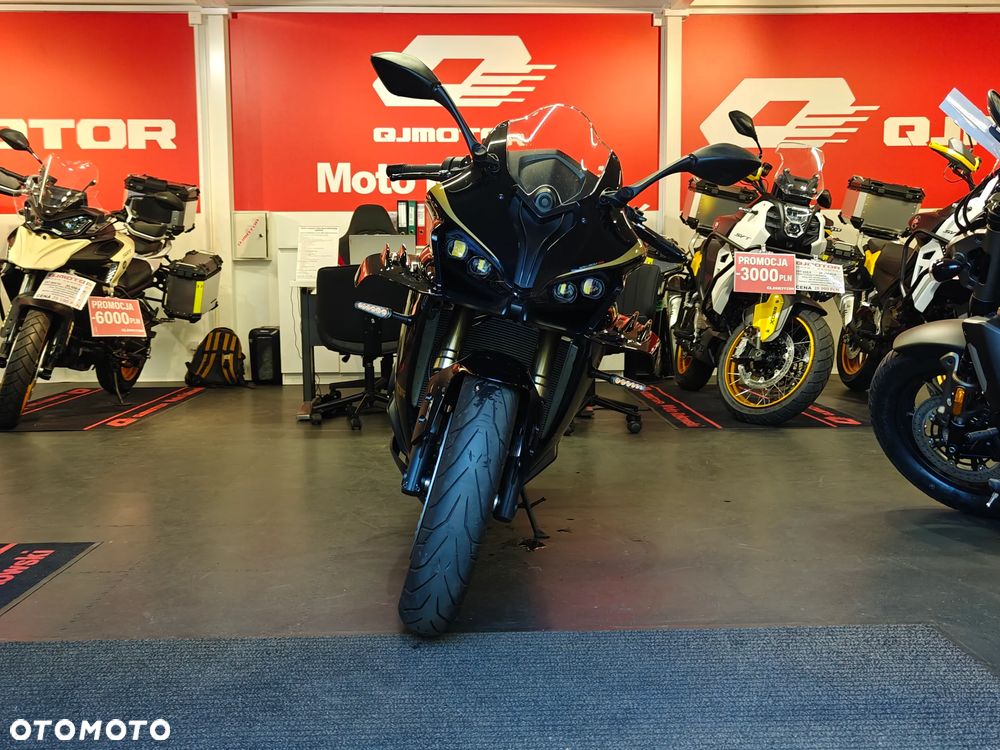 QJMOTOR SRK 800RR - 8