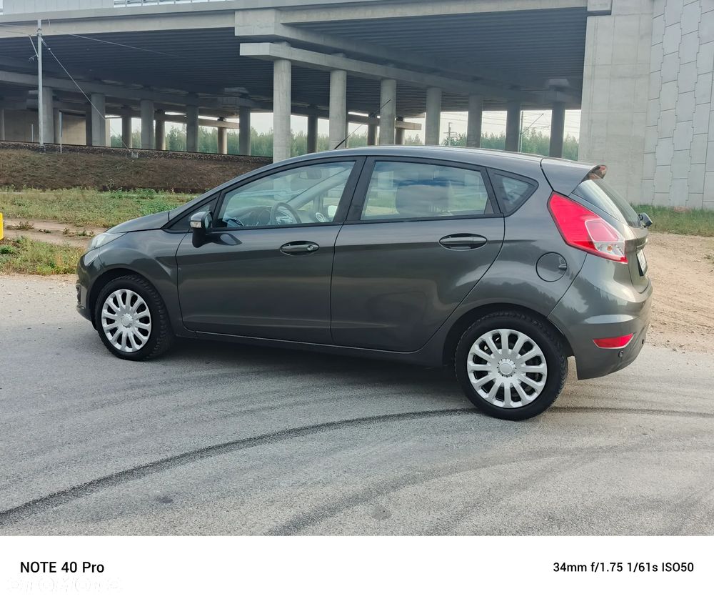Ford Fiesta 1.5 TDCi Ambiente - 10