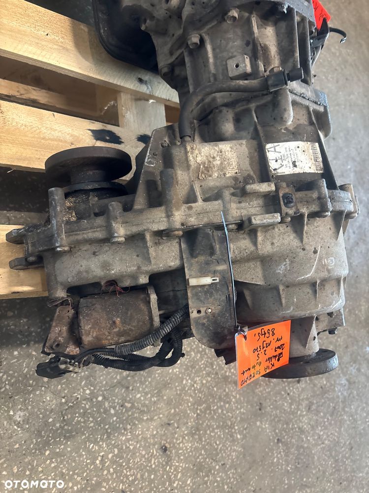 Kia Sorento 2.5 Reduktor 47300-4C111 automat - 1