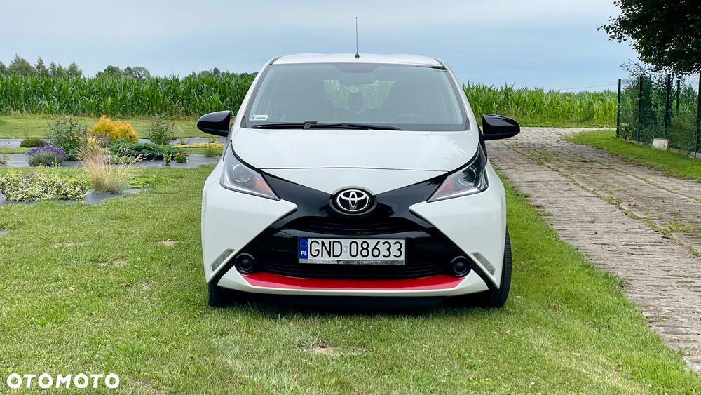 Toyota Aygo x-play - 6