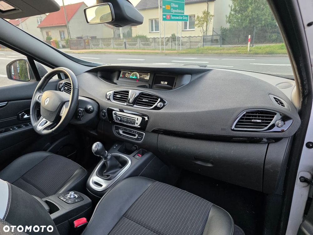 Renault Scenic 1.4 16V TCE Bose Edition - 9