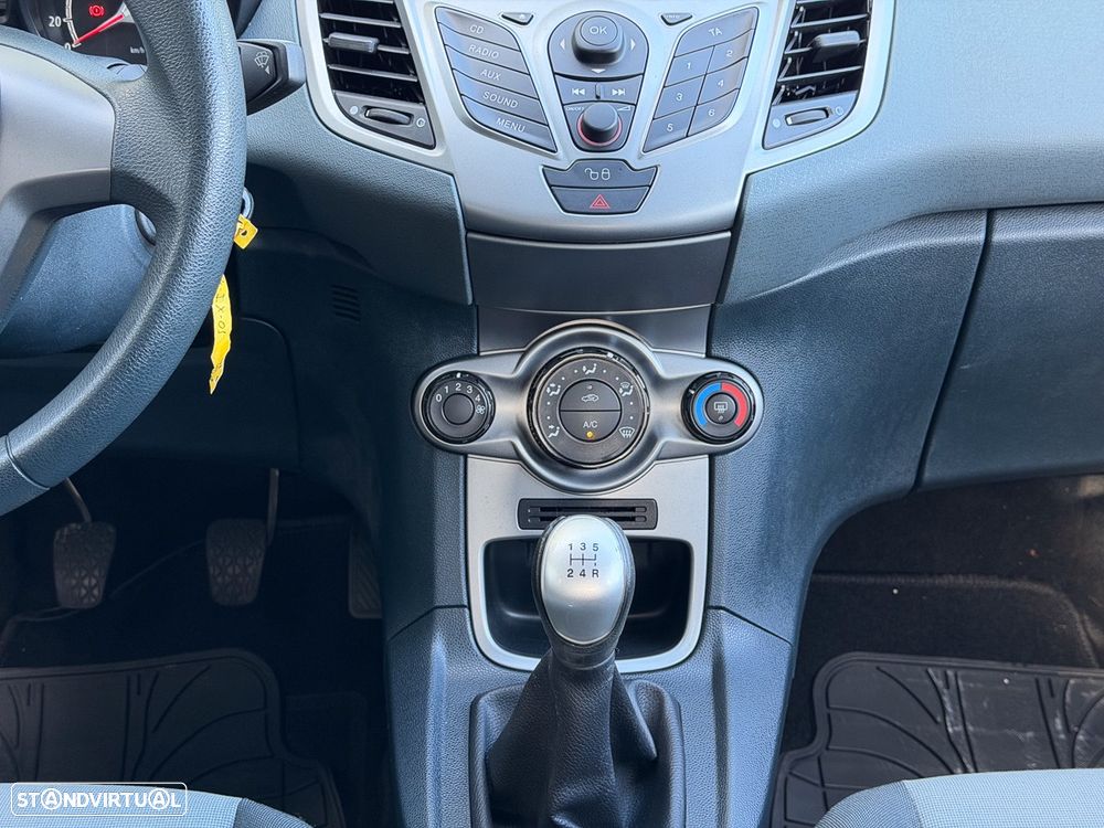 Ford Fiesta 1.25 Techno - 22