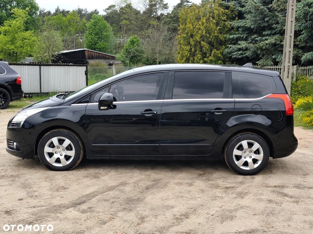 Peugeot 5008 - 16