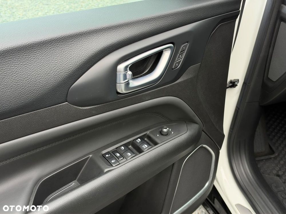 Jeep Compass - 27