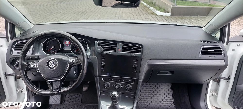 Volkswagen Golf 2.0 TDI BMT Comfortline - 12