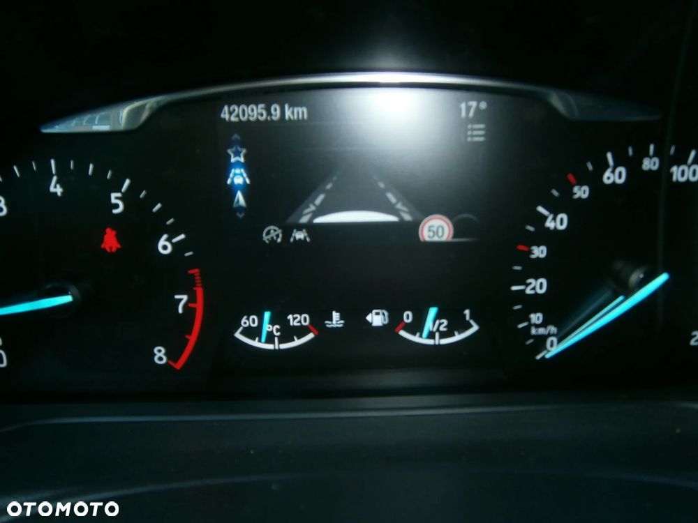 Ford Fiesta 1.0 EcoBoost S&S TITANIUM X - 35
