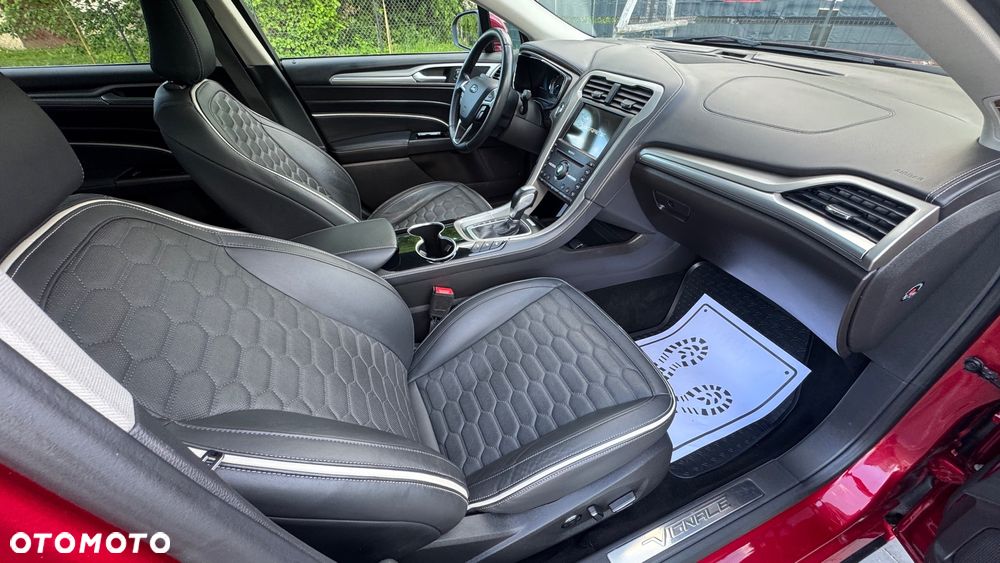 Ford Mondeo Vignale 2.0 Hybrid - 28