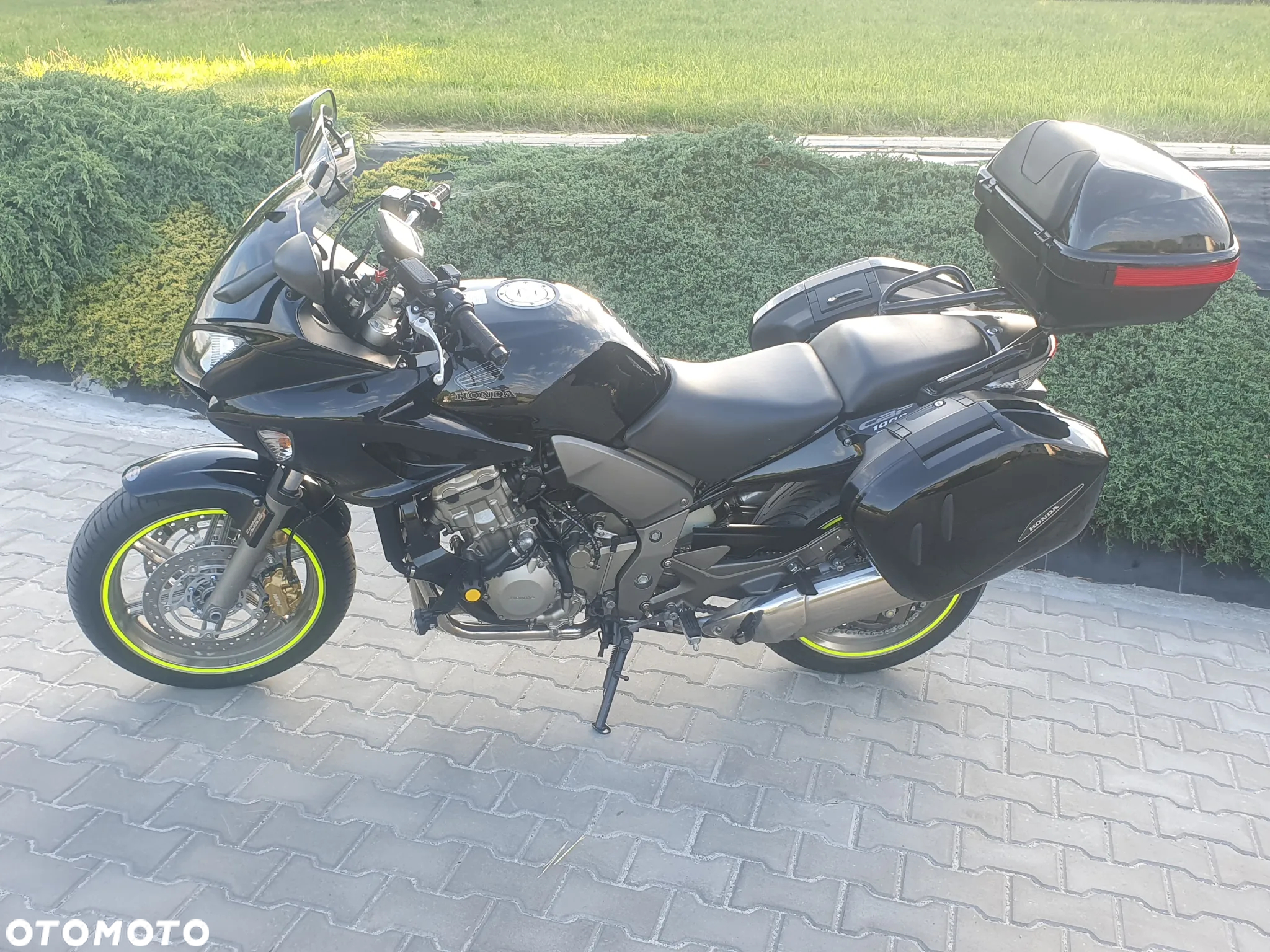 Honda CBF - 8
