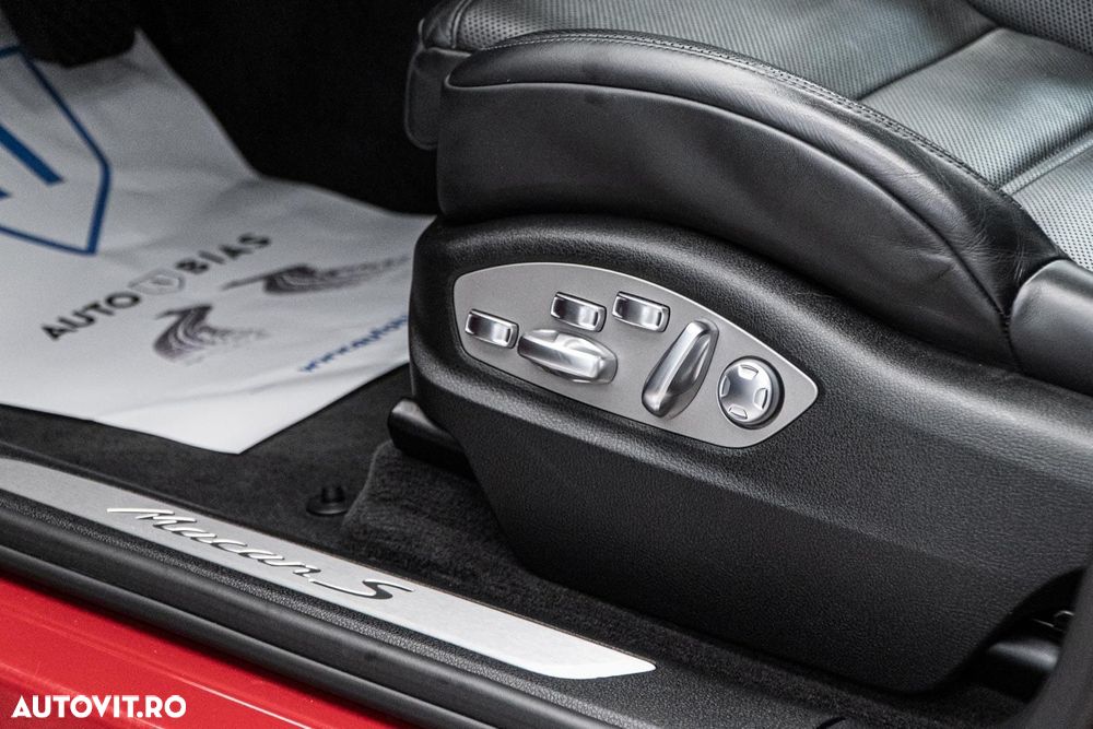 Porsche Macan S - 28