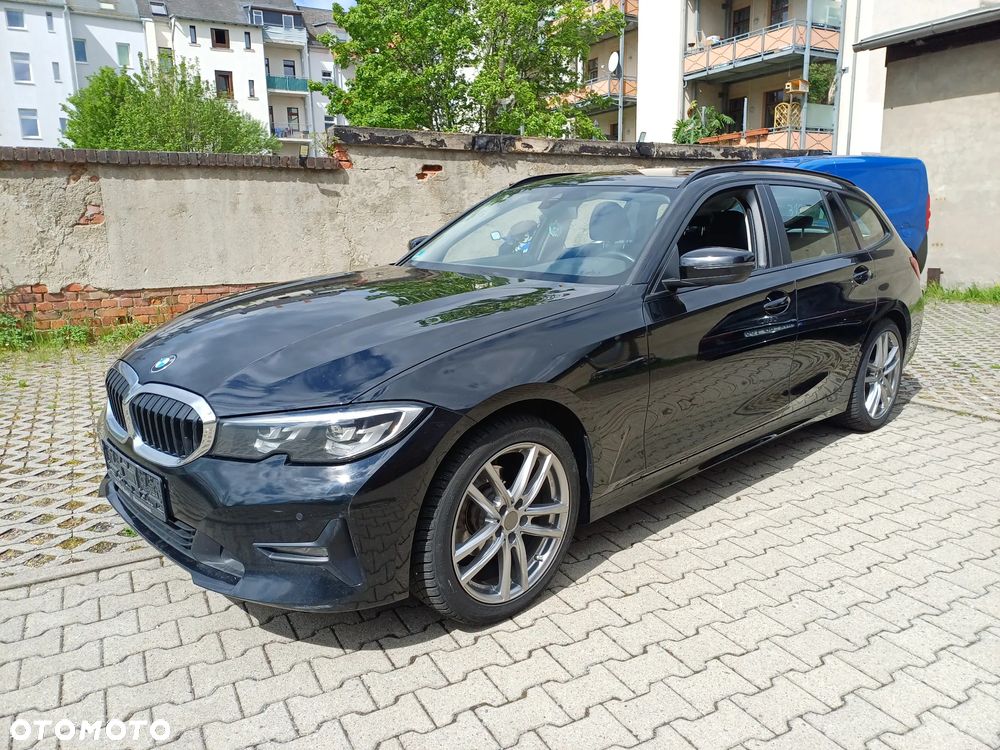 BMW Seria 3 318d mHEV - 1