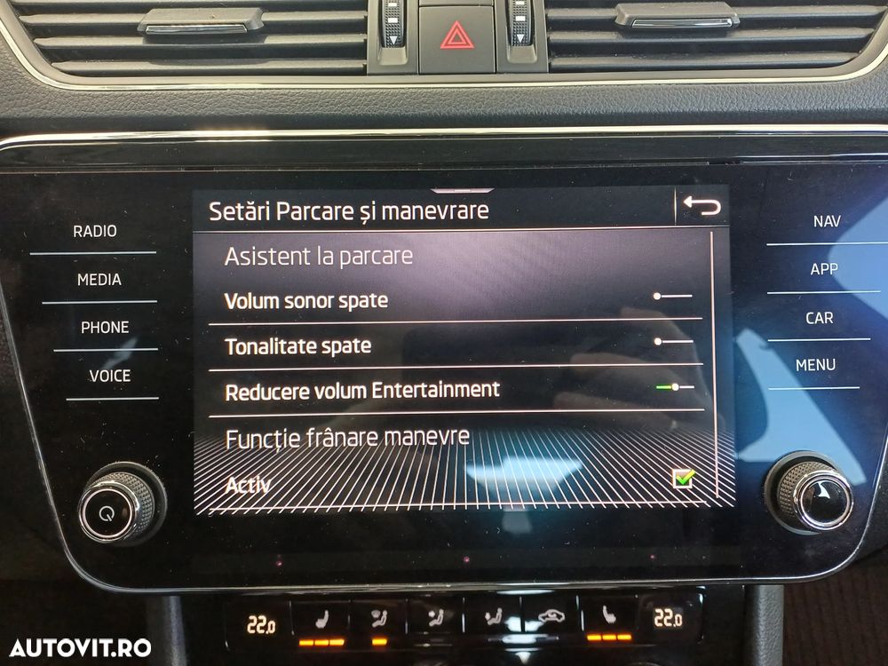 Skoda Superb 2.0 TDI DSG Ambition - 22