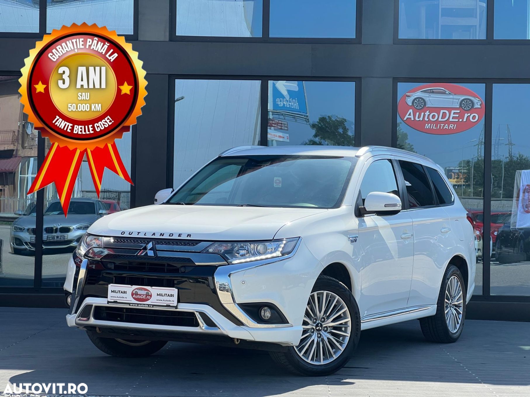 Mitsubishi Outlander - 1
