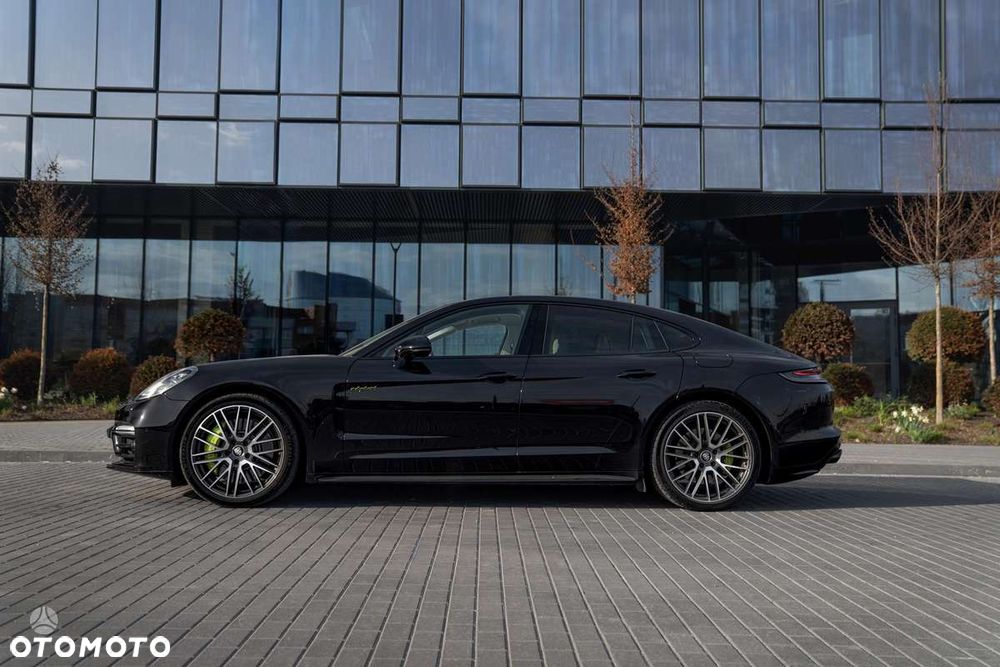 Porsche Panamera 4 E-Hybrid Platinum Edition - 4