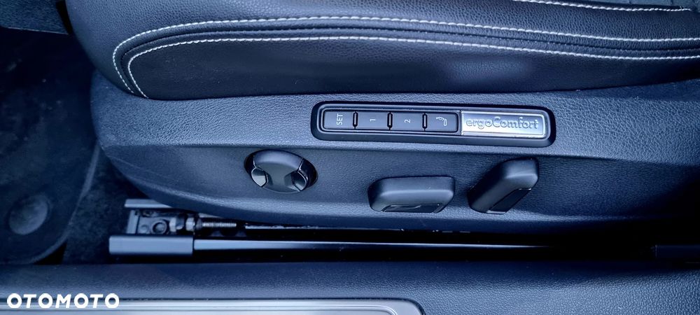 Volkswagen Passat 1.5 TSI EVO Elegance DSG - 16