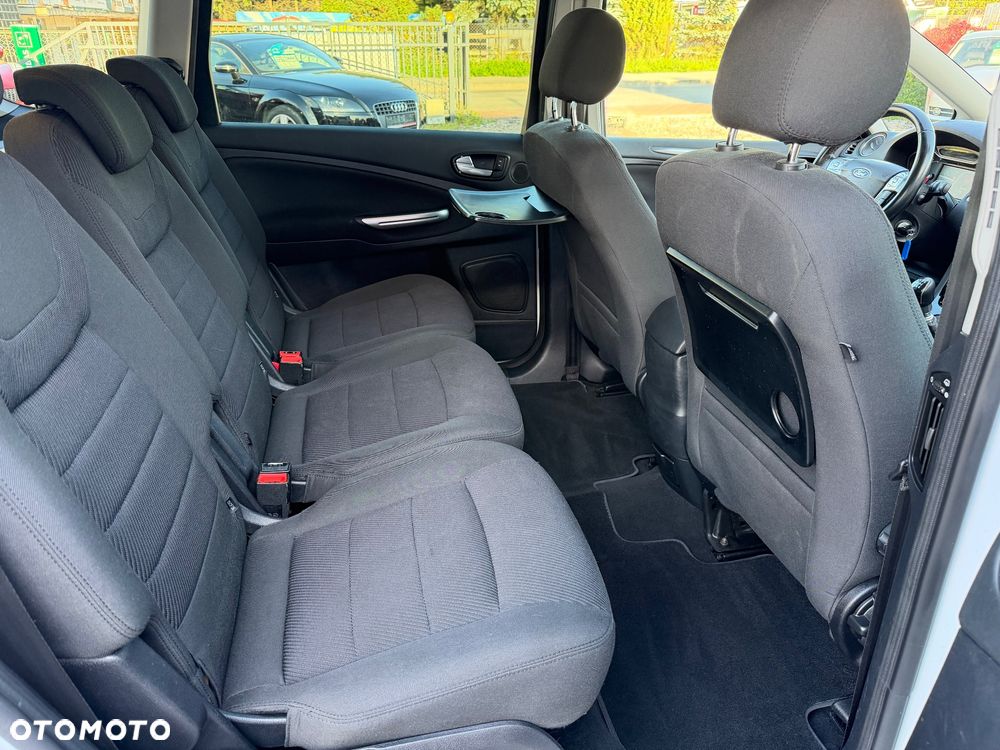 Ford S-Max - 16