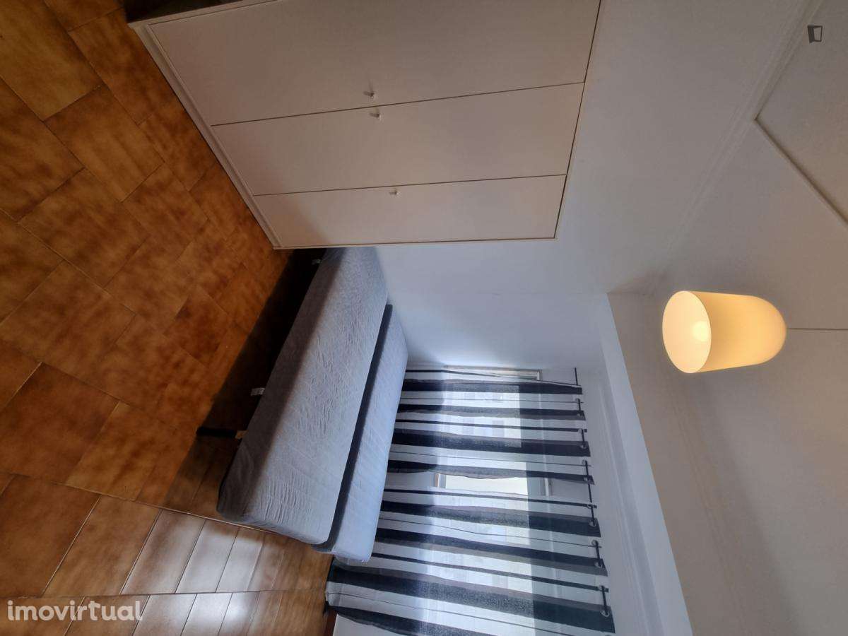 Quarto - localizado em Amadora Lisbon - Grande imagem: 3/9