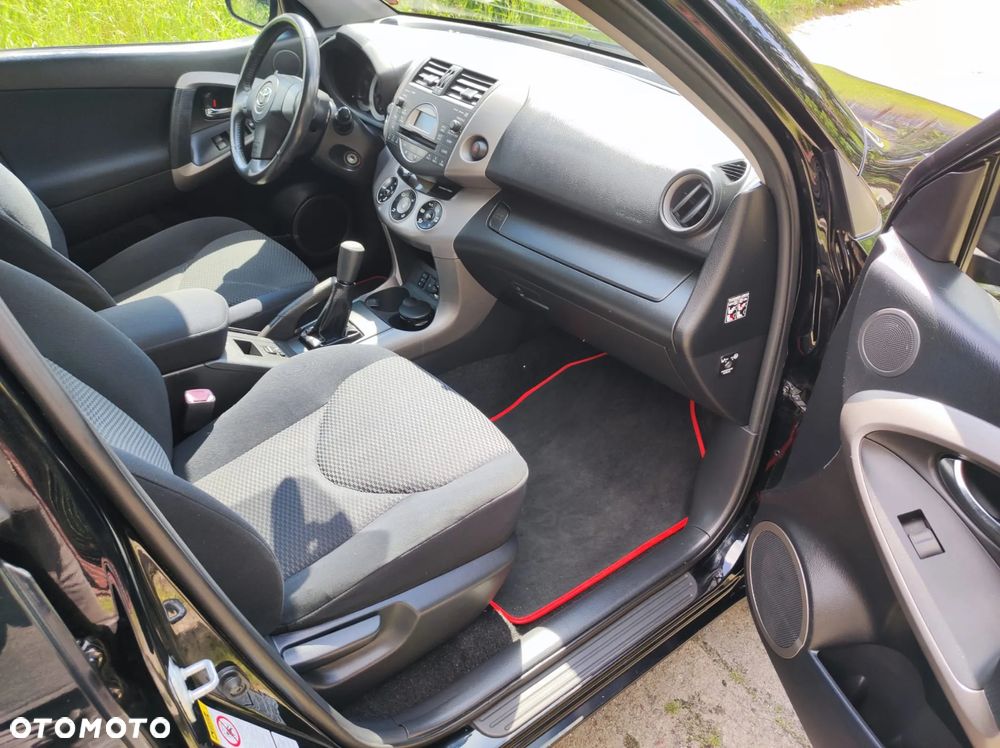 Toyota RAV4 2.0 VVT-i Sol - 18