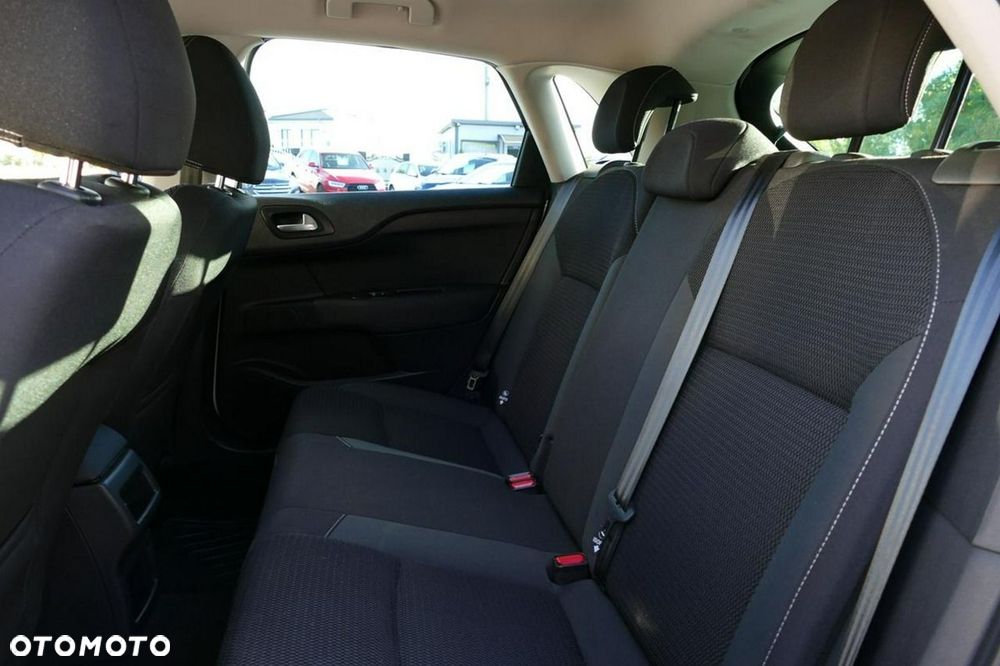 Citroën C4 1.2 e-THP Exclusive - 37