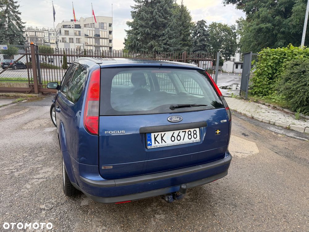 Ford Focus 1.8 FF Trend - 8