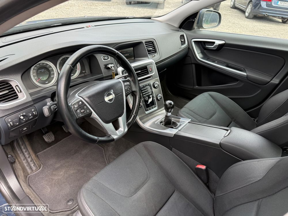 Volvo S60 2.0 D3 Momentum Start/Stop - 8